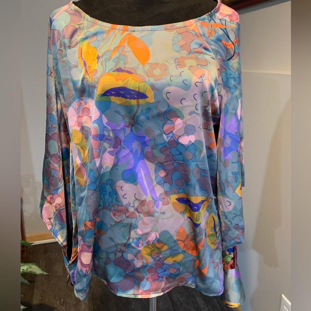 Floral Multicolor Women's Top

G3 0226